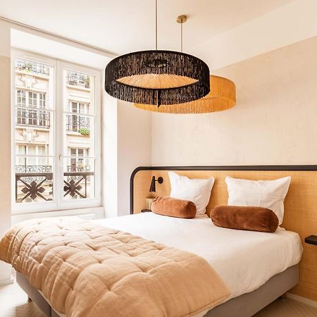 Hotel Maison Traversiere Paris Exterior photo